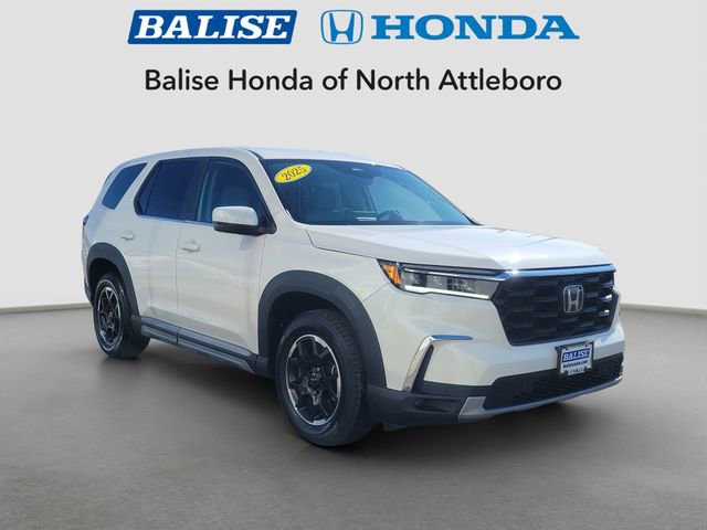 Used 2025 Honda Pilot EX-L image 10