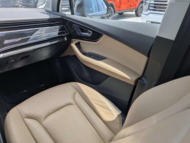 Used 2021 Audi Q7 2.0T Premium Plus w/ Premium Plus Package AWD/4WD image 19