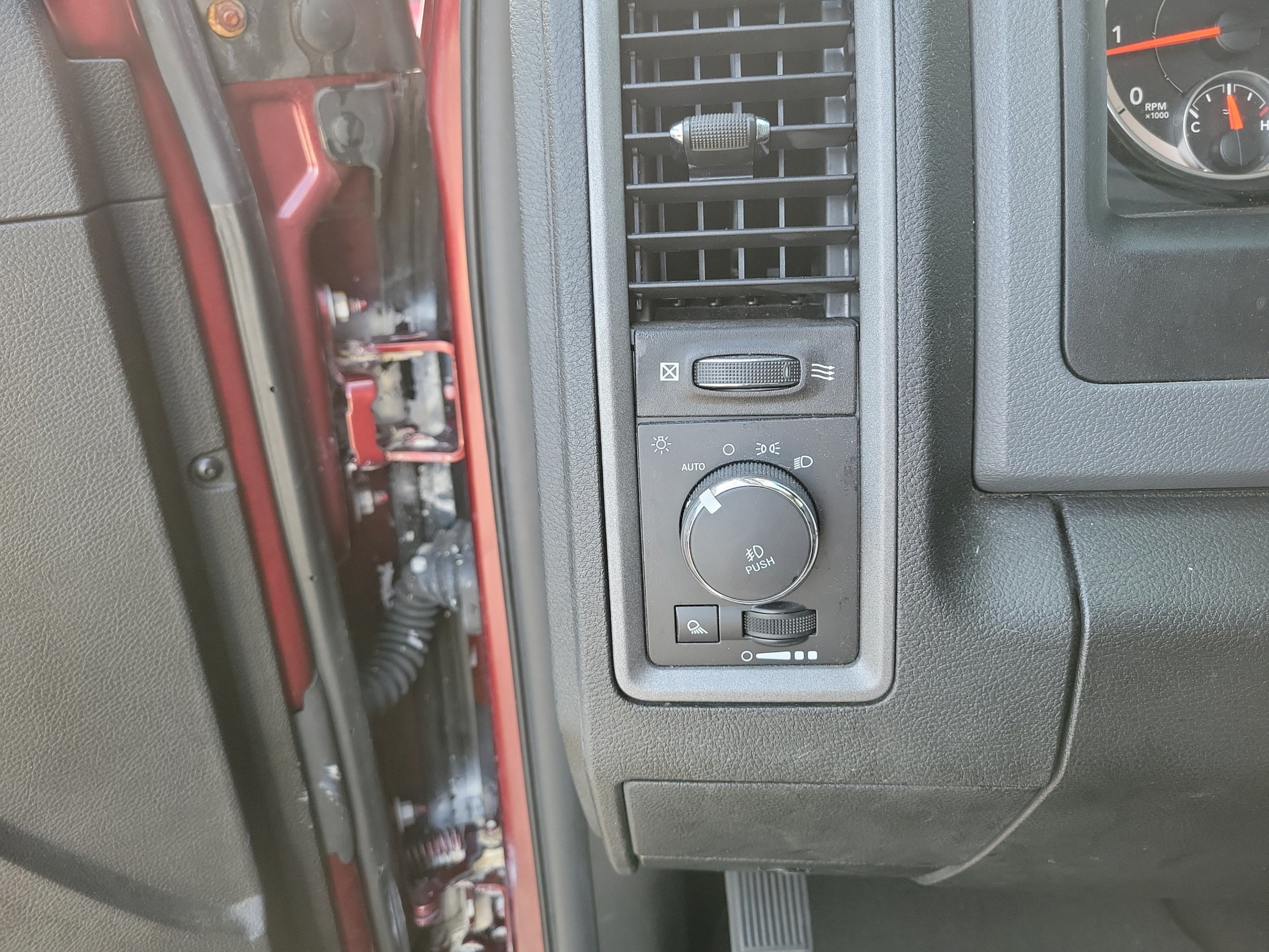 Used 2019 RAM 1500 Express w/ Express Value Package RWD image 26