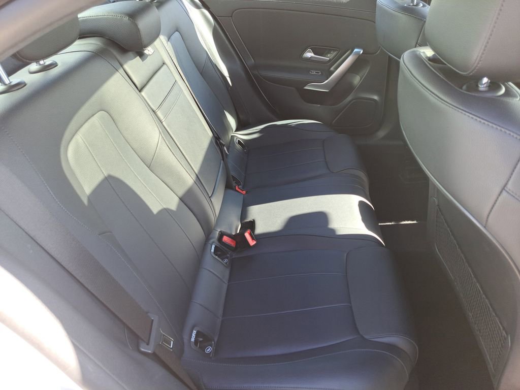 Used 2022 Mercedes-Benz CLA 250 image 25