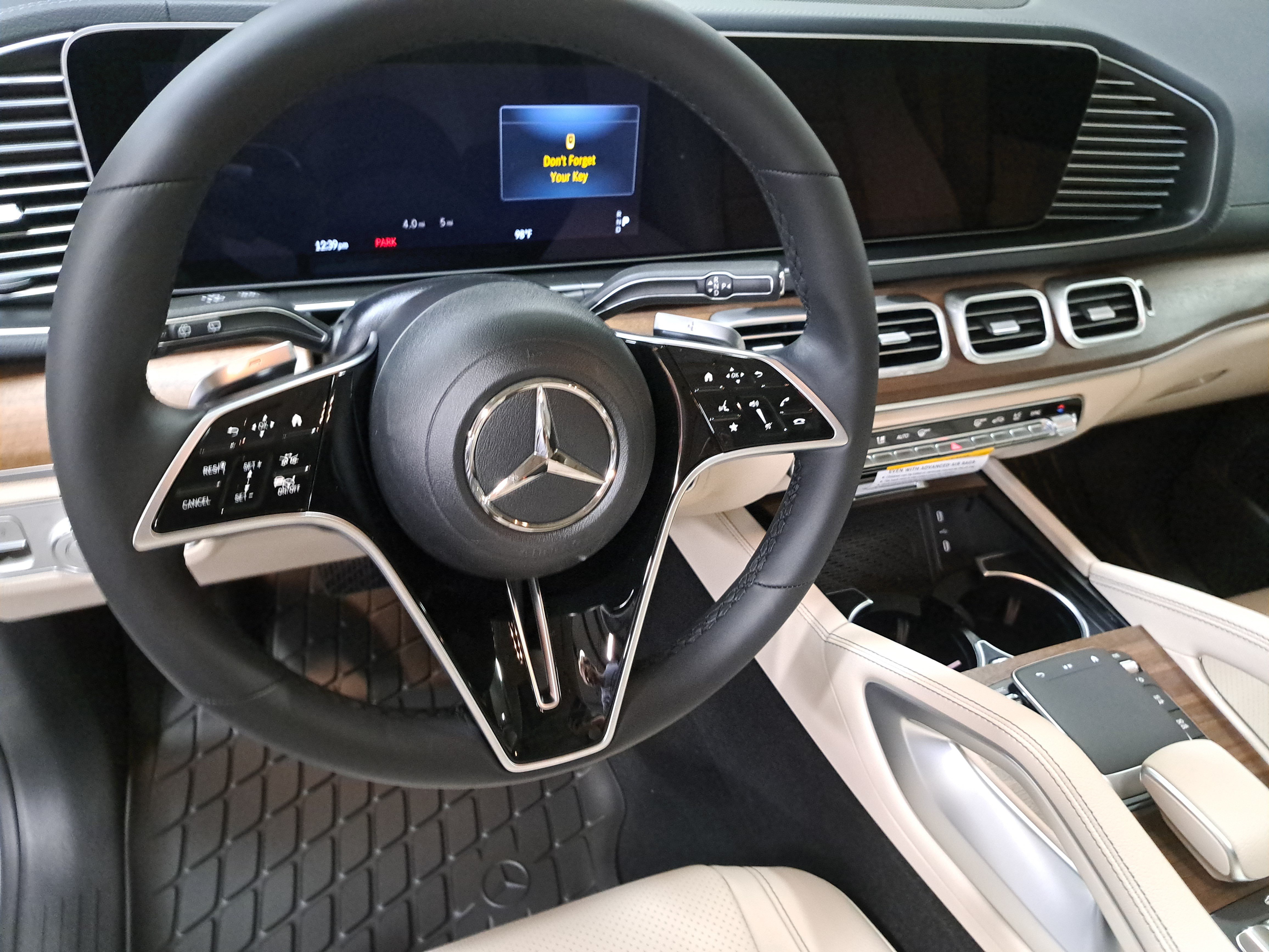 New 2026 Mercedes-Benz GLS 450 4MATIC image 18