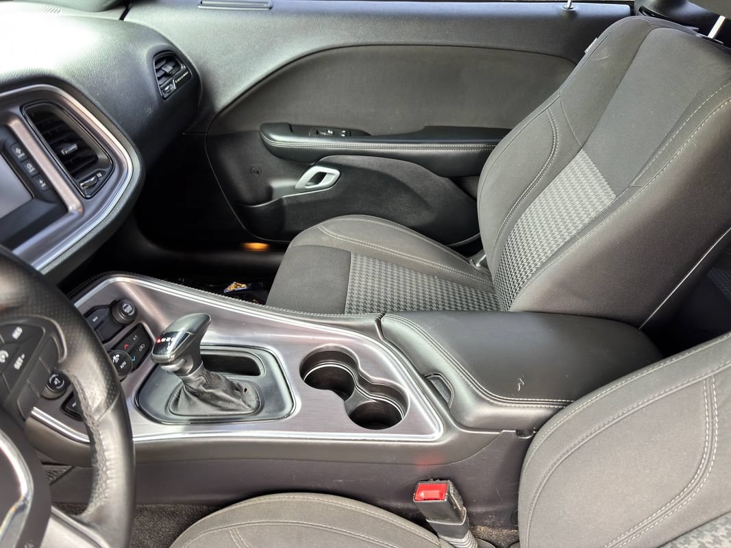 Used 2016 Dodge Challenger R/T w/ Blacktop Package RWD image 20