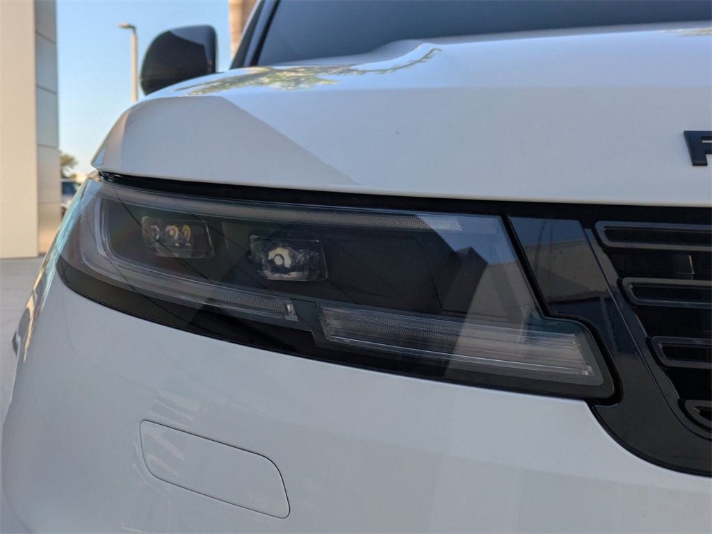 Used 2025 Land Rover Range Rover Sport Dynamic SE image 10