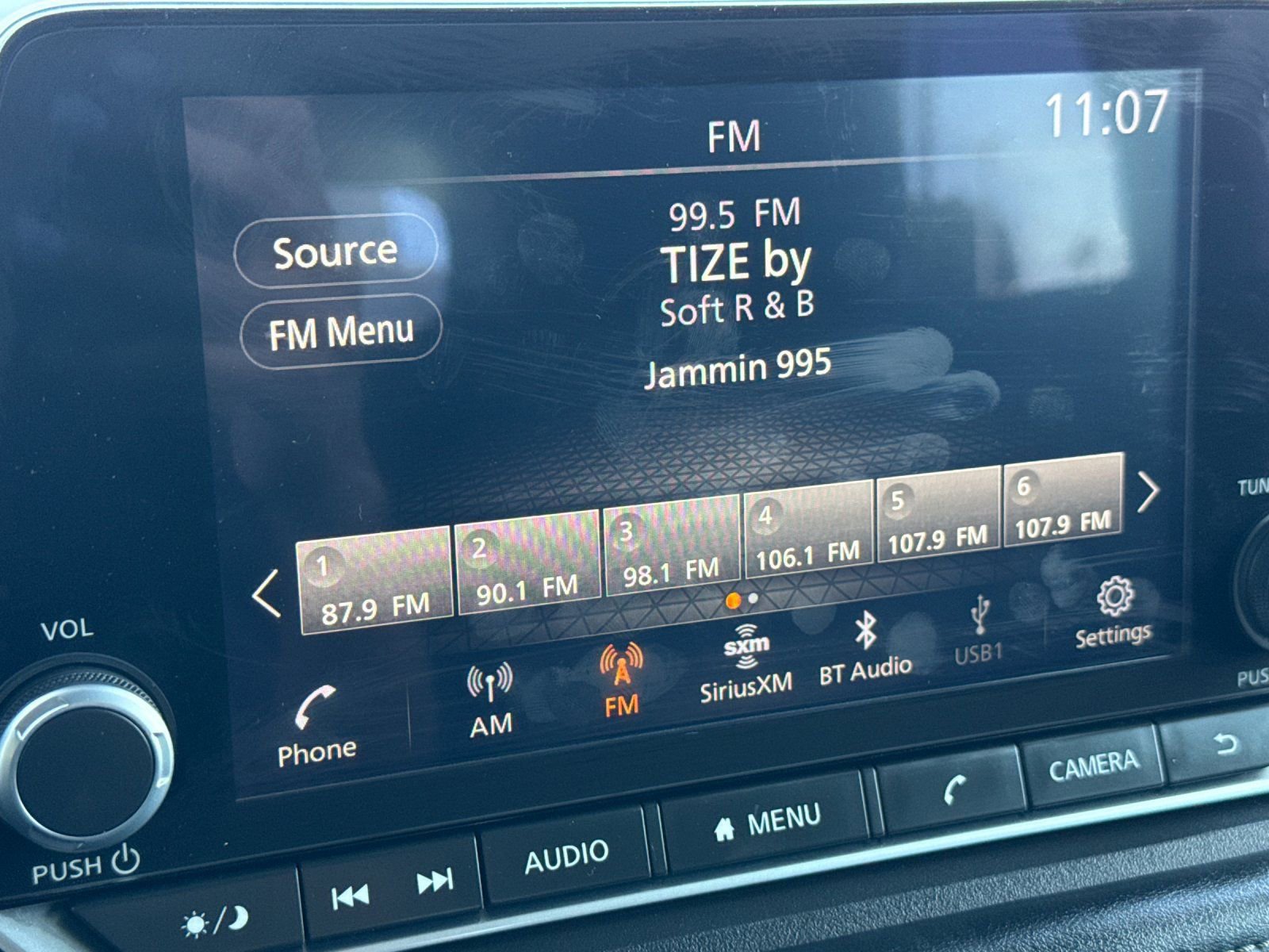 Used 2025 Nissan Rogue SV image 17