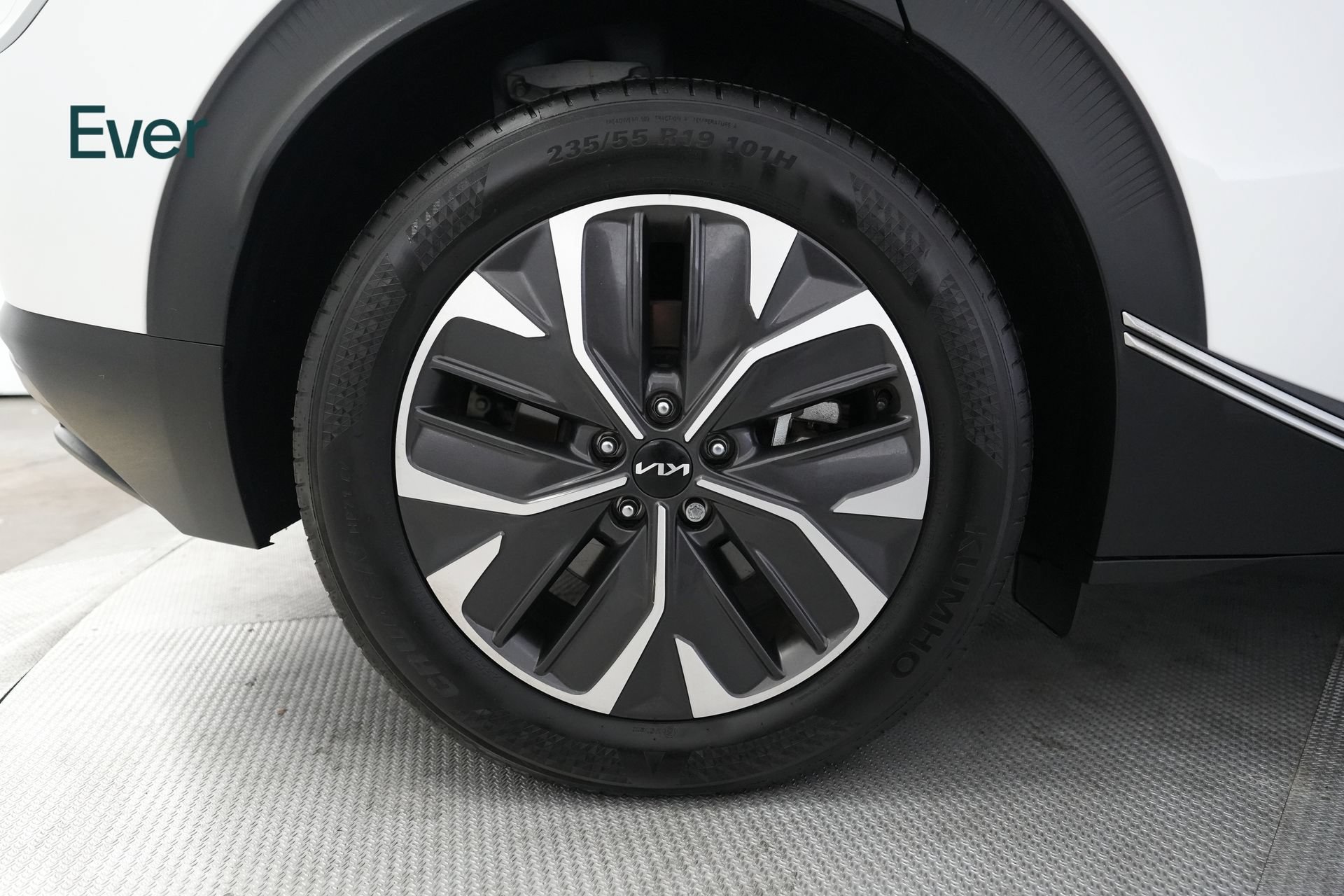Used 2024 Kia EV6 Light RWD image 21