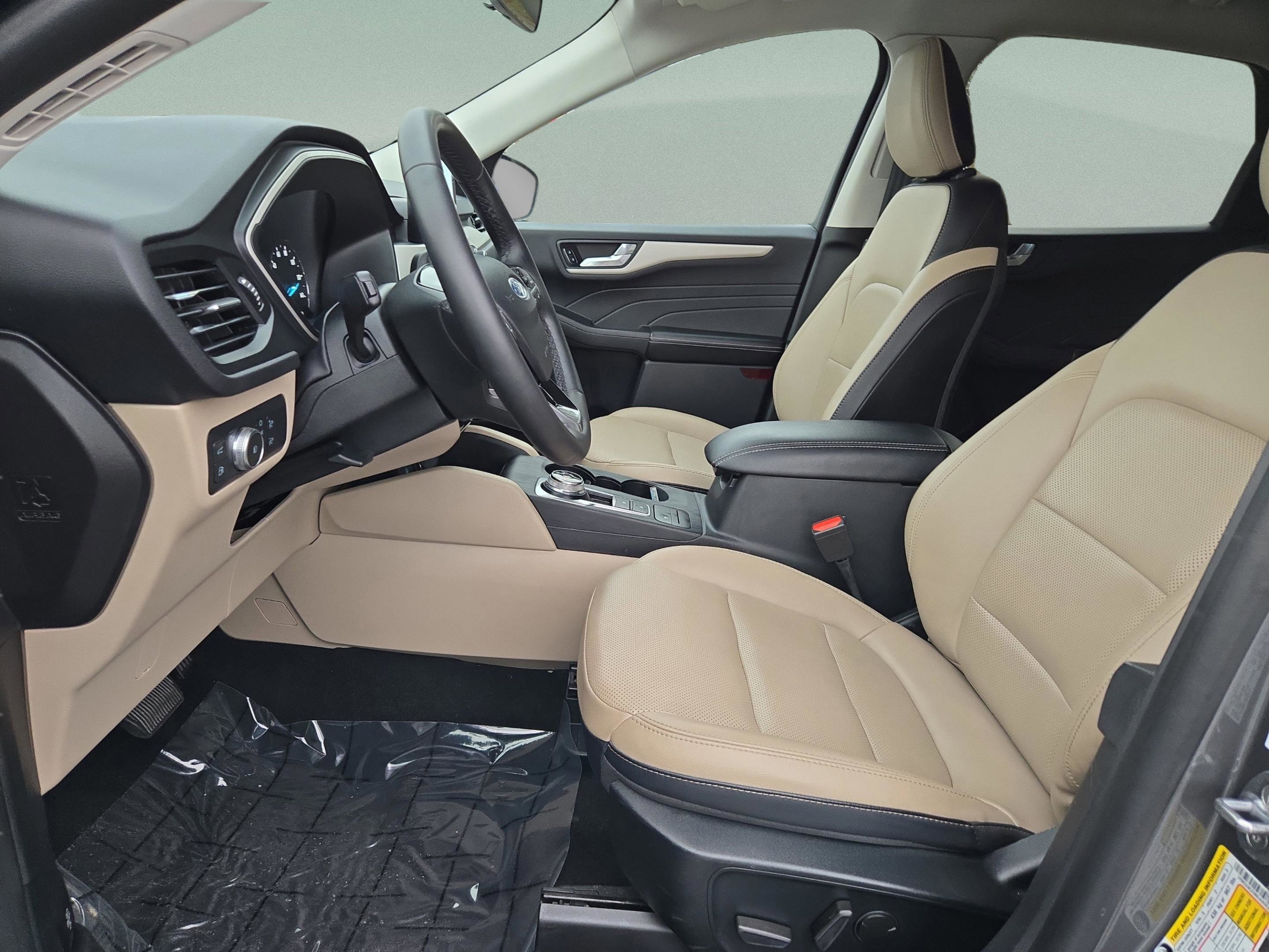 Used 2021 Ford Escape SEL image 19