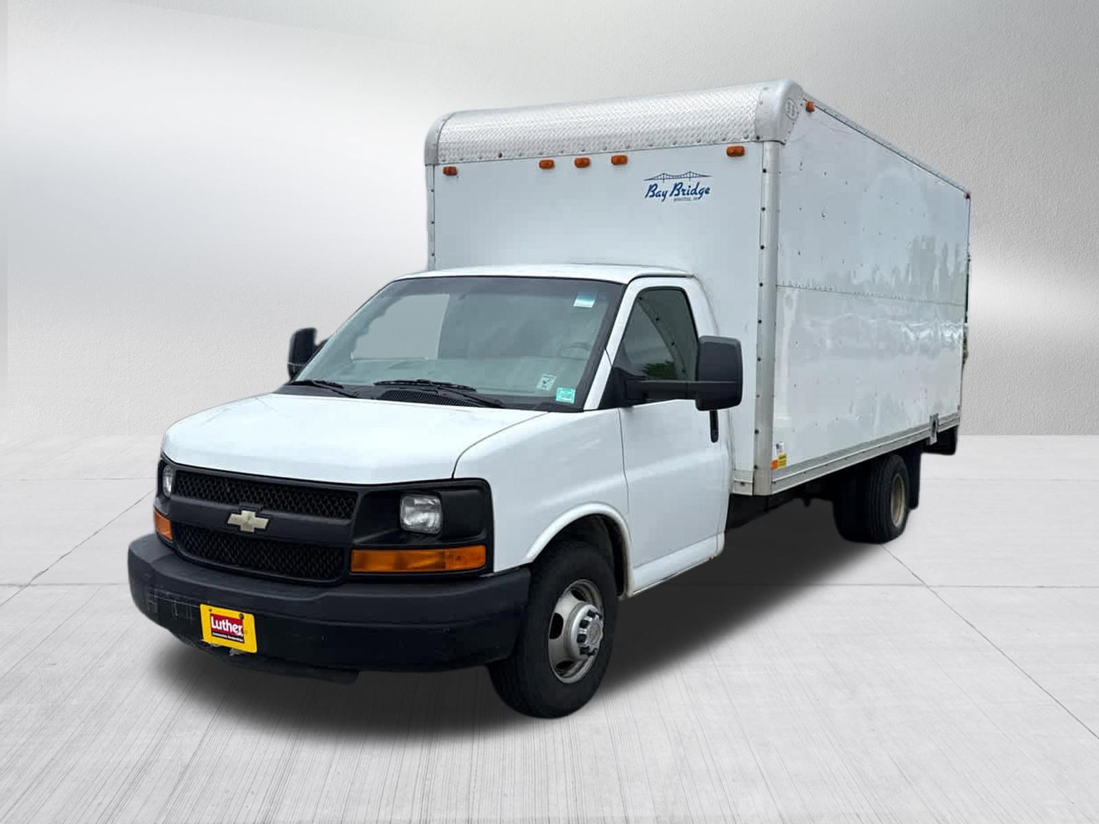 Used 2011 Chevrolet Express 3500 Extended RWD image 3