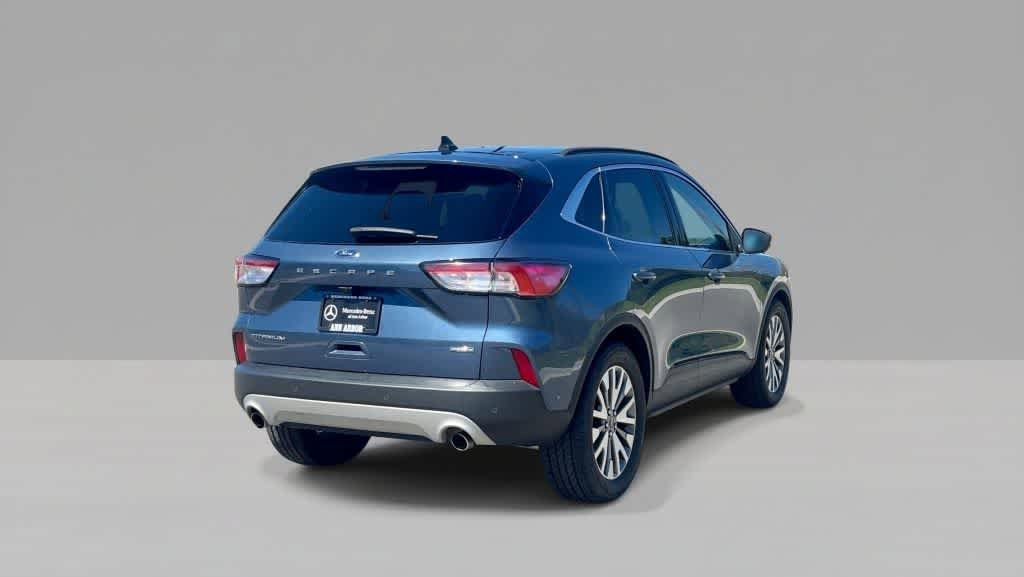 Used 2020 Ford Escape Titanium w/ Titanium Premium Package 2.0 image 6