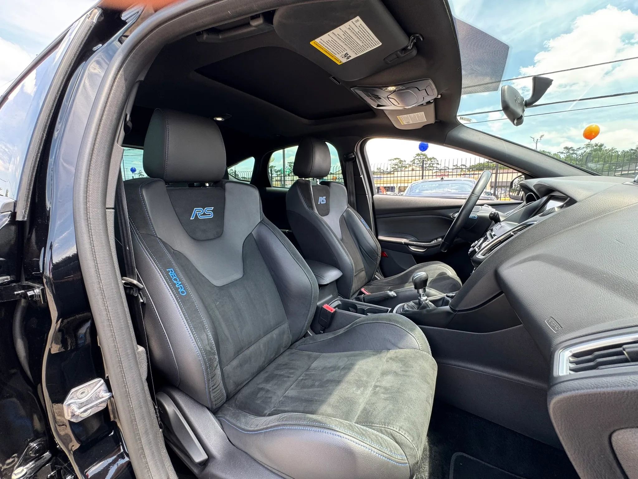 Used 2017 Ford Focus RS AWD/4WD image 23