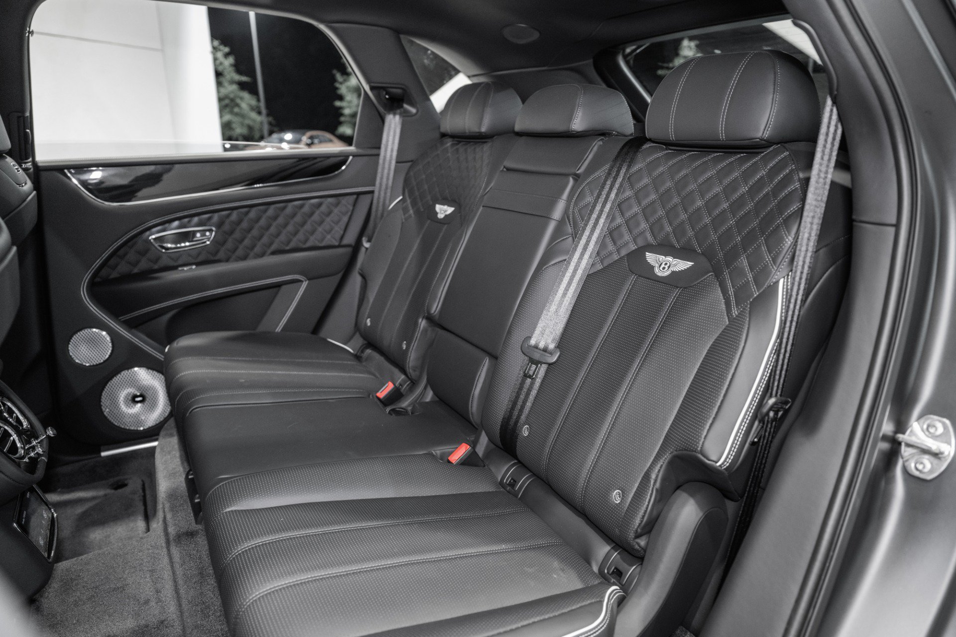 New 2024 Bentley Bentayga AWD/4WD image 22