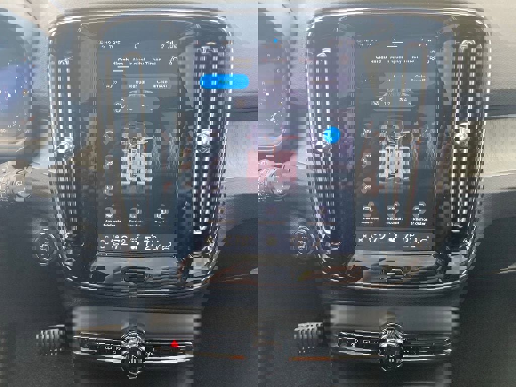 Certified 2026 Volvo XC40 B5 Plus w/ Protection Package Premier image 14