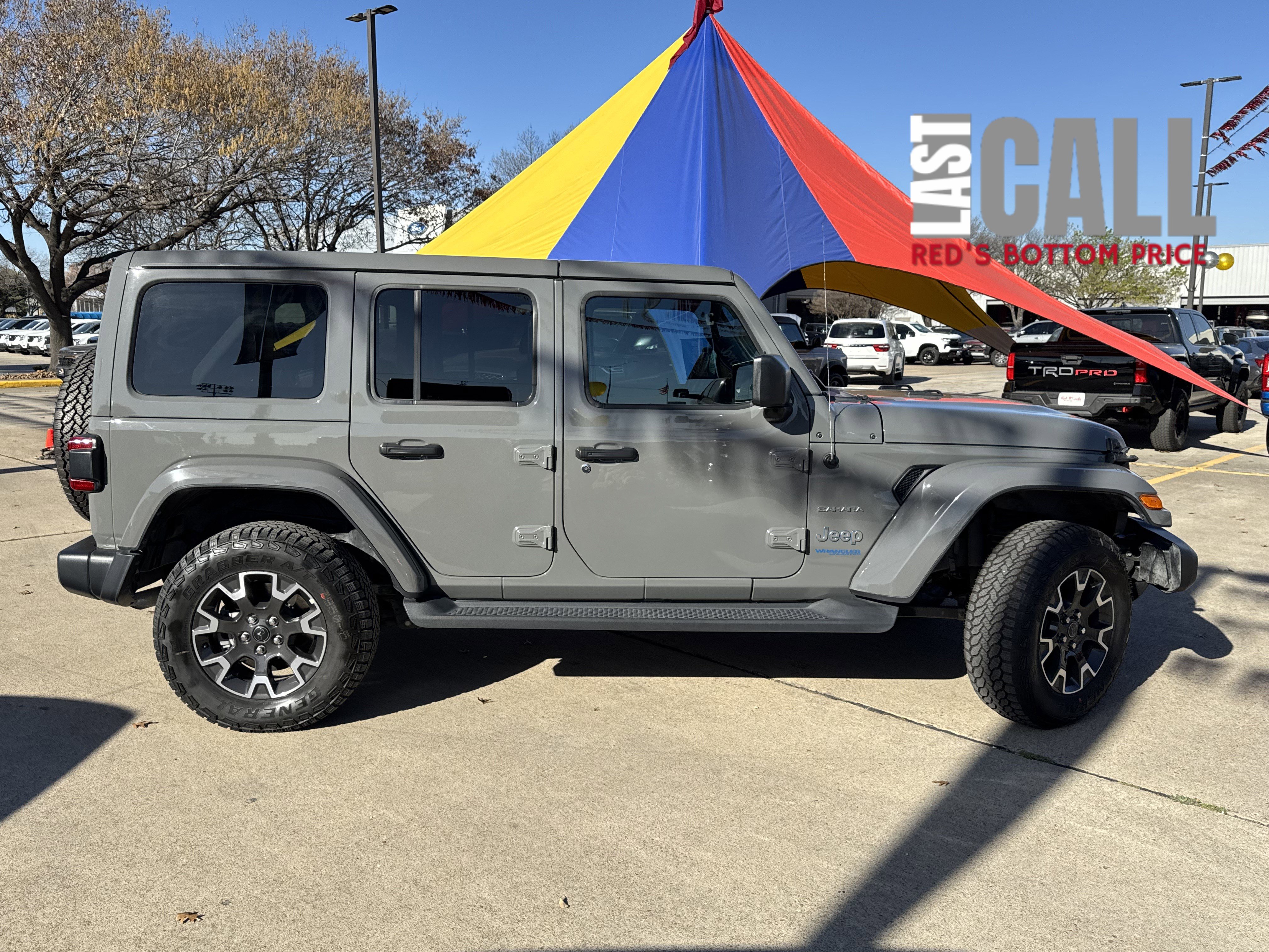 Used 2022 Jeep Wrangler Unlimited Sahara w/ Cold Weather Group image 5