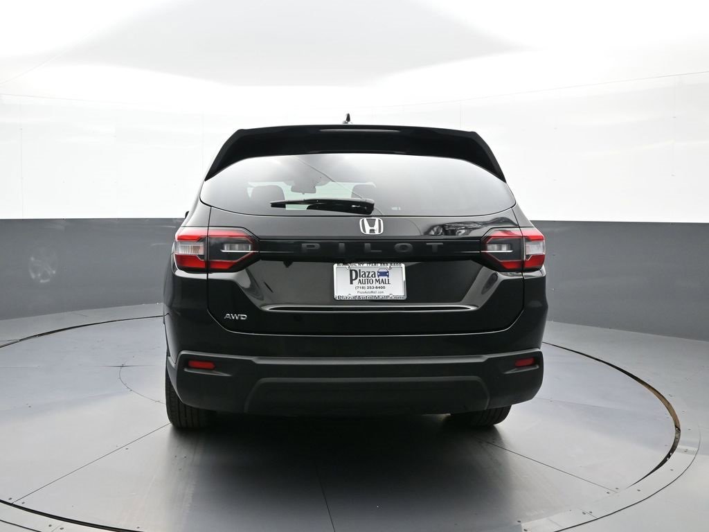 Used 2023 Honda Pilot LX image 7
