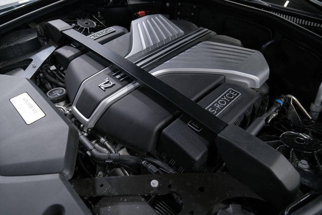 Used 2025 Rolls-Royce Phantom Sedan image 87