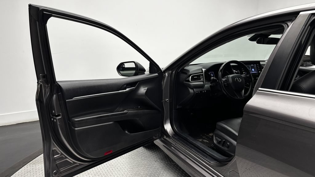 Used 2024 Toyota Camry SE FWD image 15