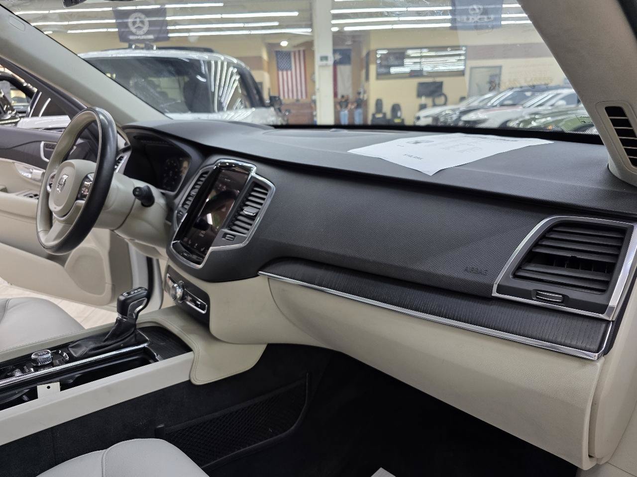 Used 2020 Volvo XC90 T6 Momentum w/ Protection Package Premier AWD/4WD image 23