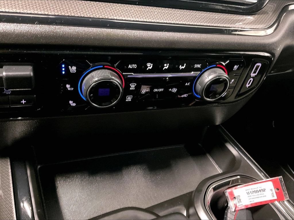 Used 2024 Chevrolet Silverado 1500 ZR2 w/ Technology Package AWD/4WD image 26