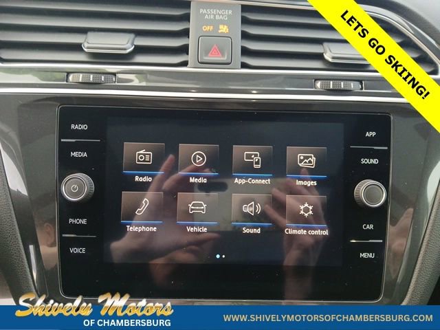 Used 2020 Volkswagen Tiguan SE R-Line w/ 3rd Row Seat Package image 22