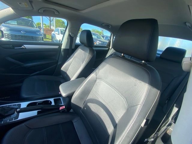 Used 2013 Volkswagen Passat 2.5 SE image 6