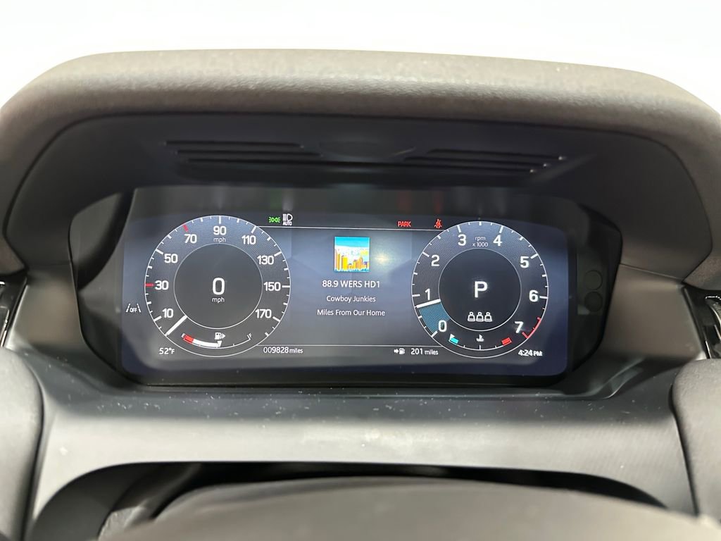 Used 2025 Land Rover Discovery Sport S image 17