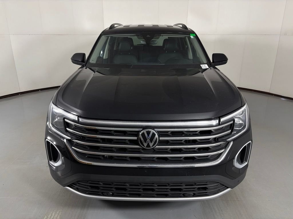 Used 2025 Volkswagen Atlas SE FWD image 4
