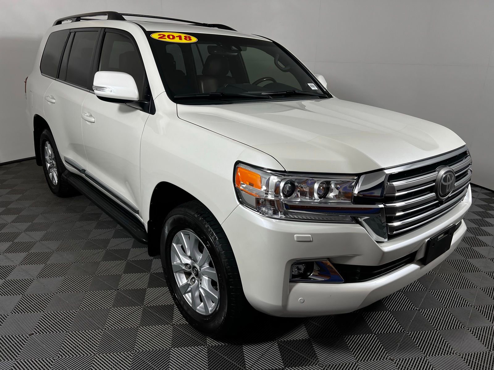 Used 2018 Toyota Land Cruiser w/ Four Season Floor Mat Package AWD/4WD image 3