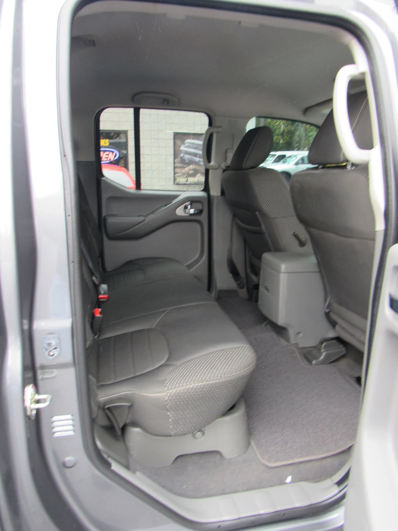 Used 2019 Nissan Frontier Desert Runner RWD image 16