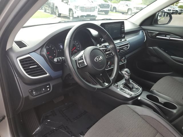 Used 2021 Kia Seltos S FWD image 19