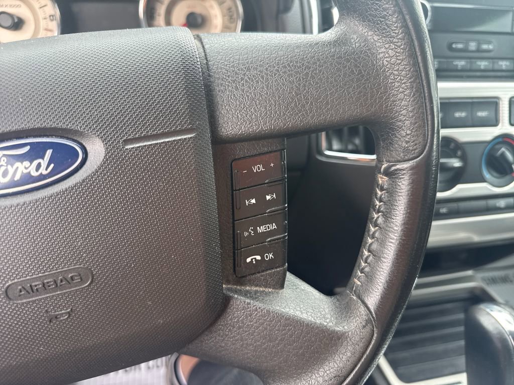 Used 2010 Ford Edge SEL image 28