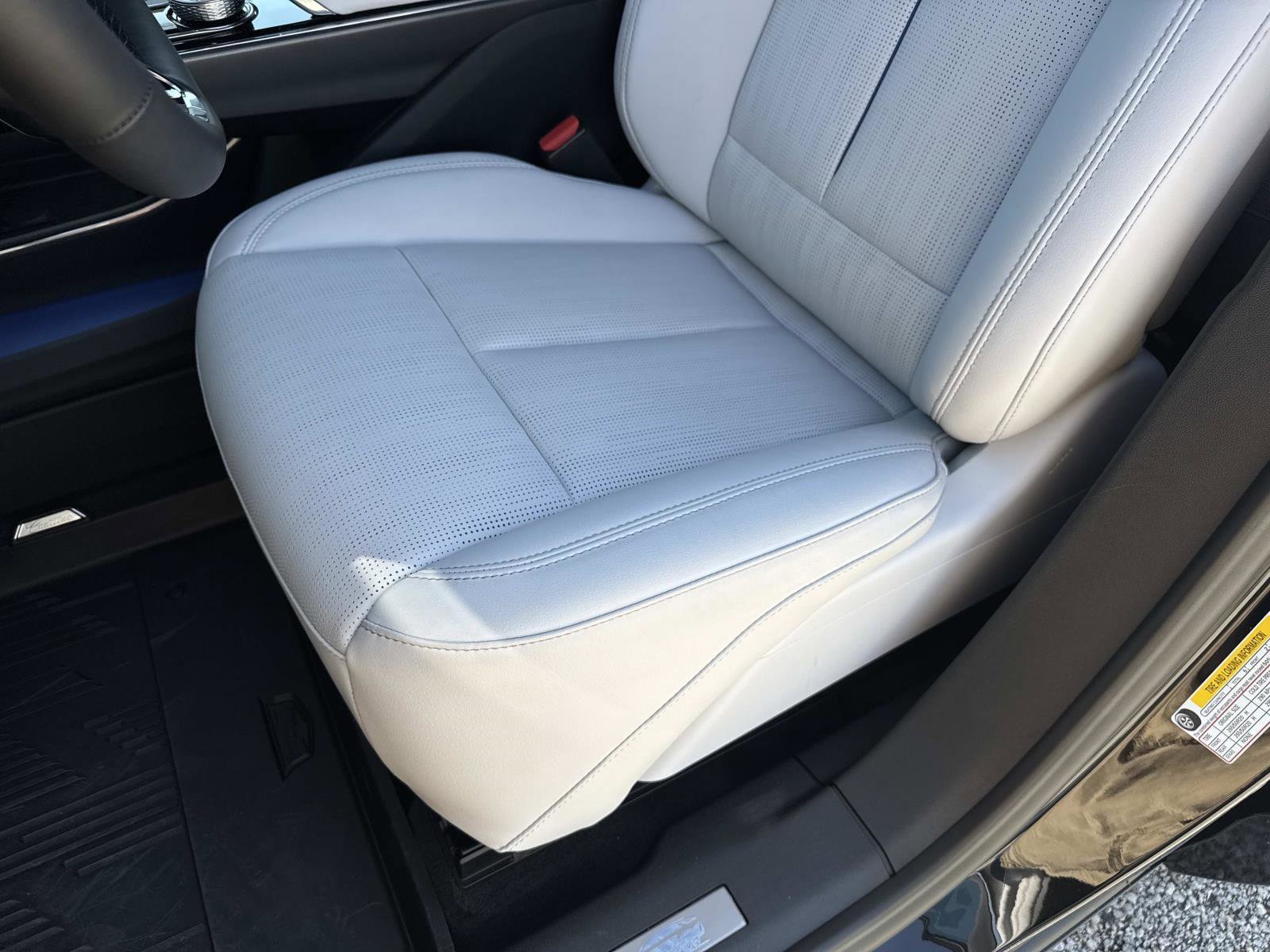 Certified 2026 Cadillac Lyriq Luxury image 19