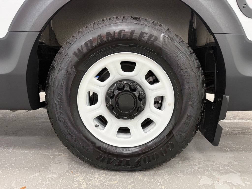 Used 2024 Chevrolet Brightdrop 600 w/ Commercial Equipment Package AWD/4WD image 23