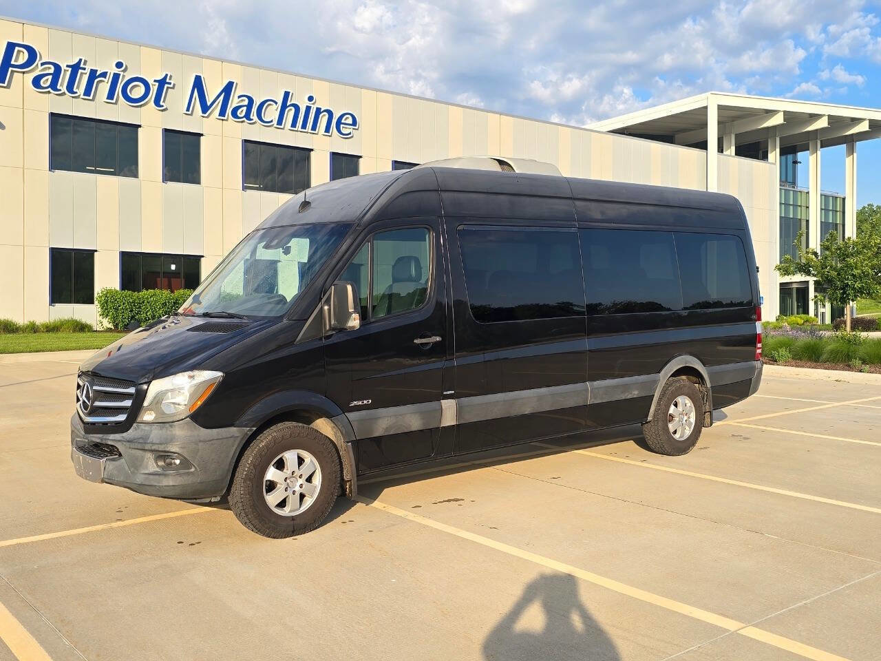 Used 2014 Mercedes-Benz Sprinter 2500 image 2