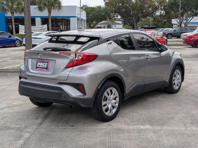 Used 2019 Toyota C-HR LE image 5
