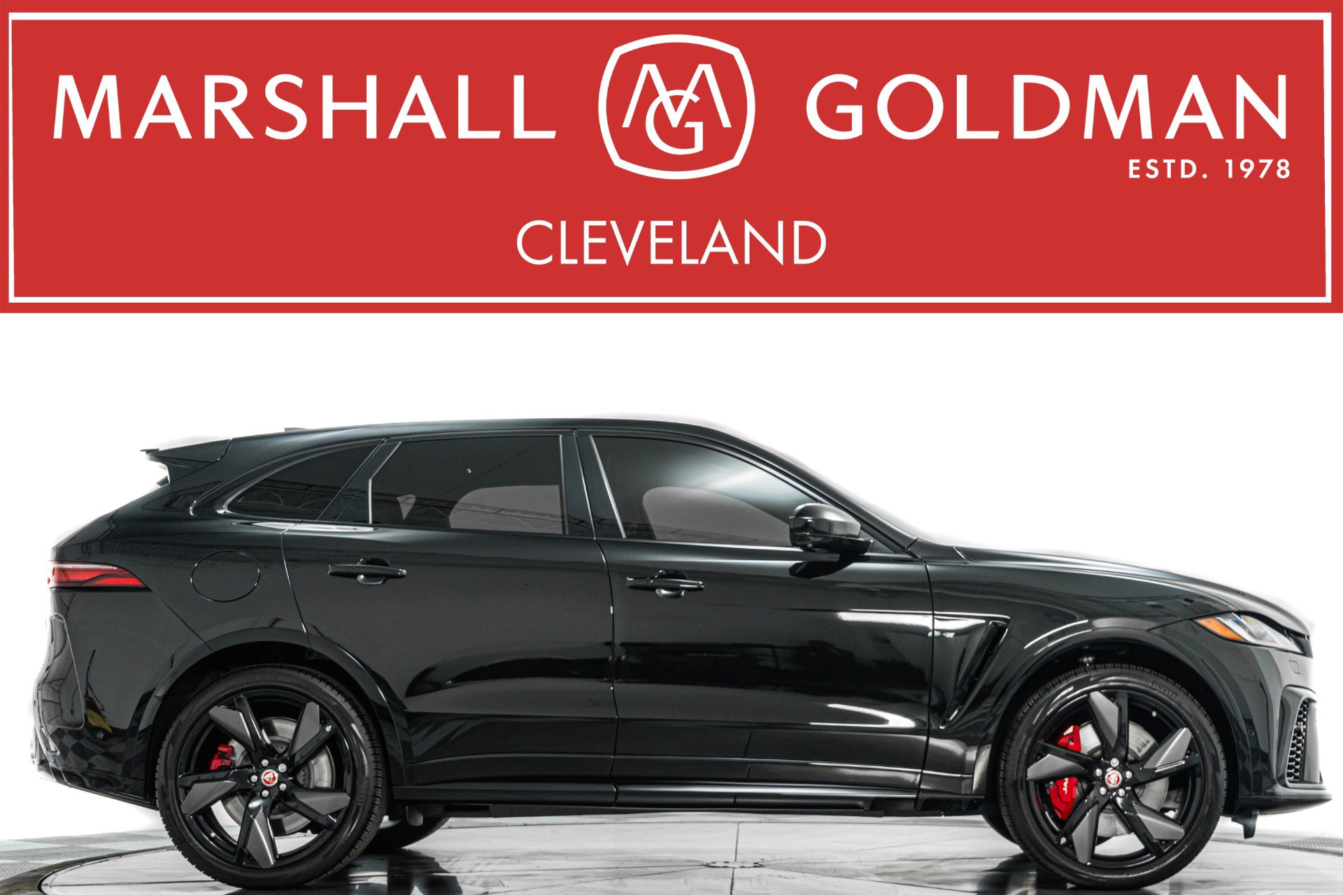 Used 2023 Jaguar F-PACE SVR image 1