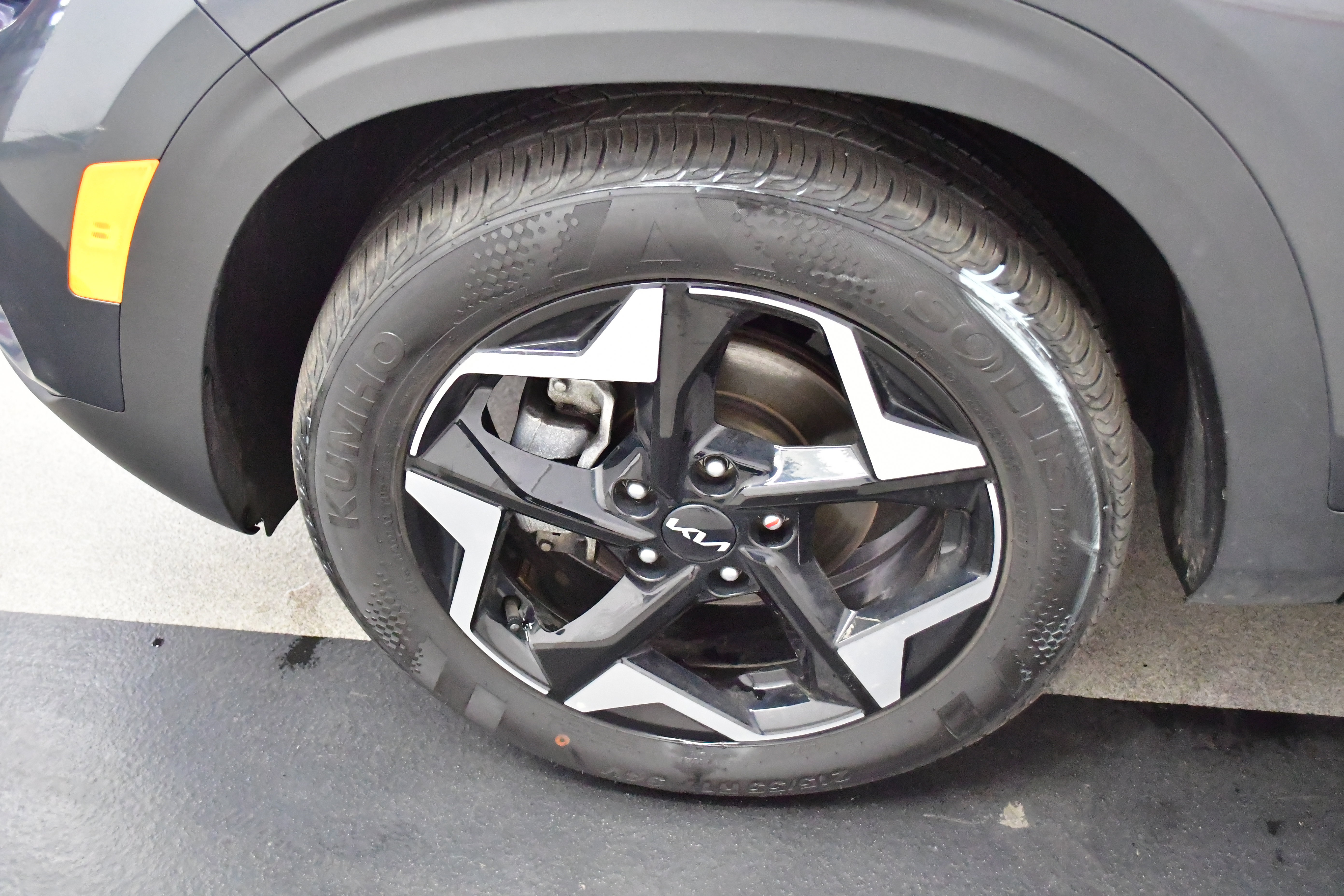 Used 2025 Kia Seltos S image 35