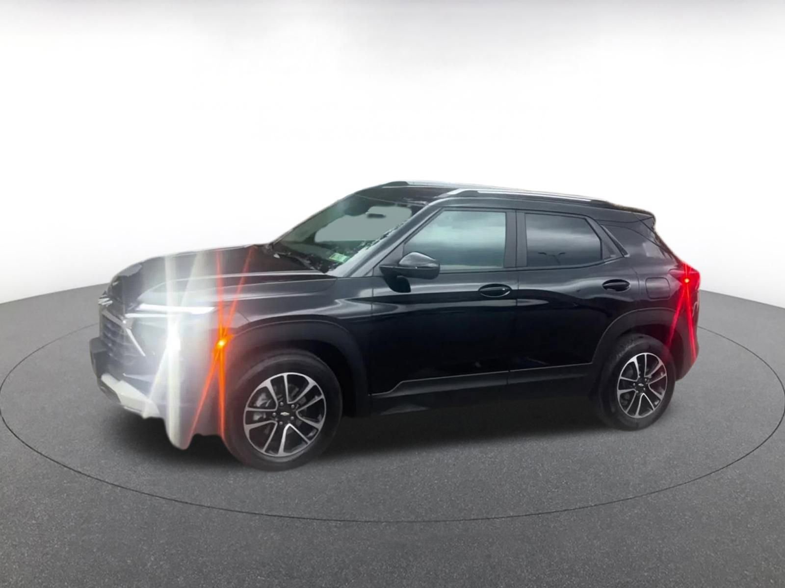 Used 2025 Chevrolet TrailBlazer LT image 7