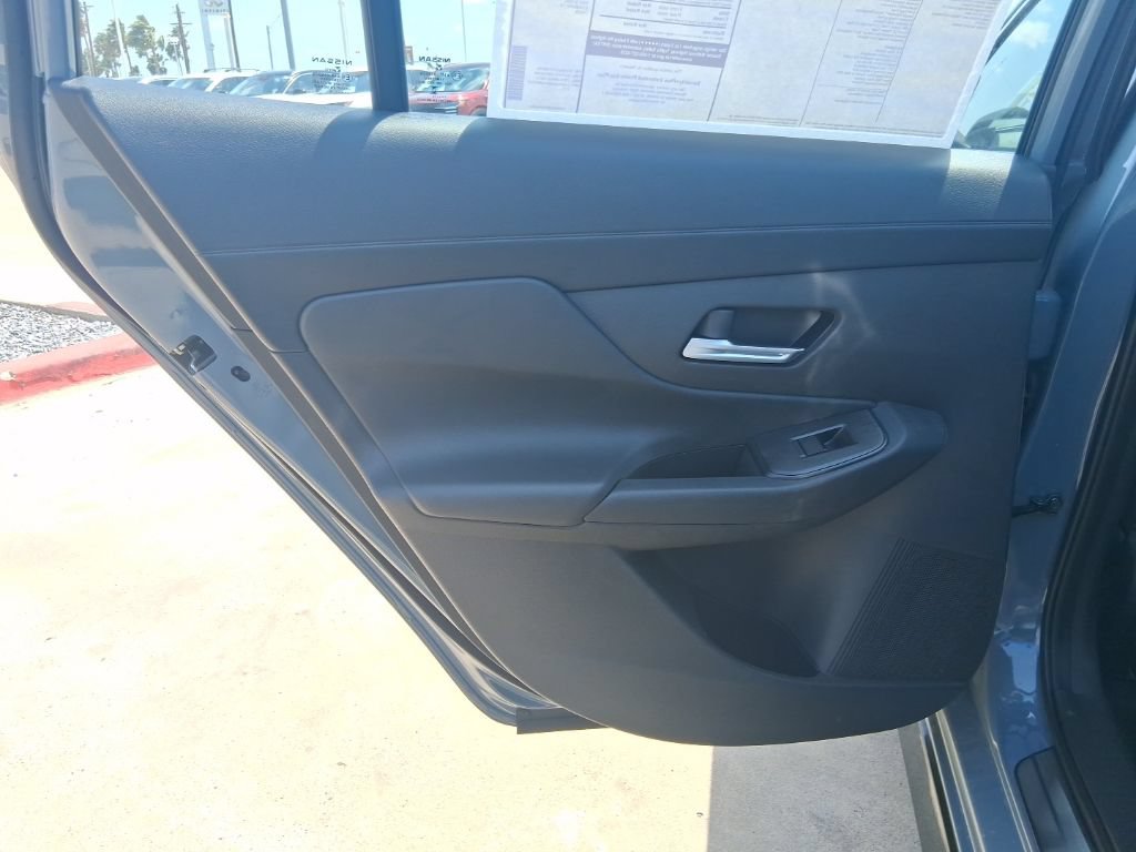 New 2026 Nissan Sentra SR w/ Floor Mat Package FWD image 25