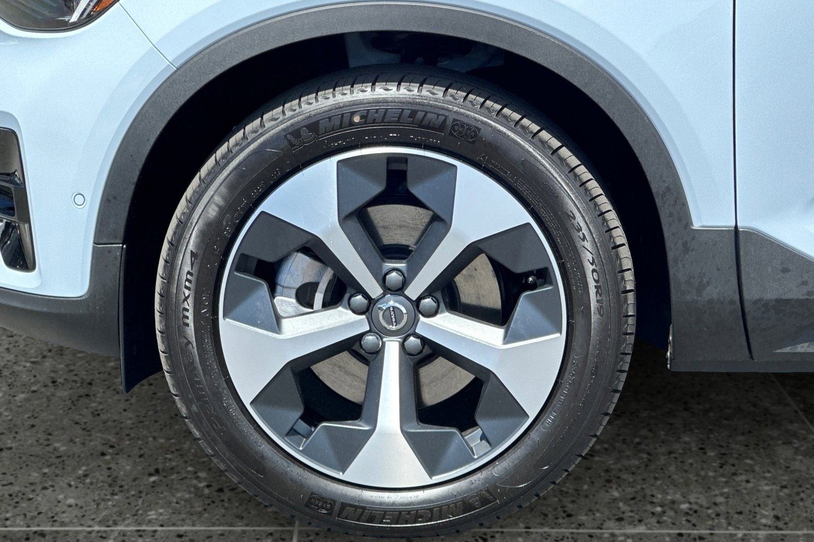 New 2026 Volvo XC40 B5 Plus w/ Protection Package Premier image 11