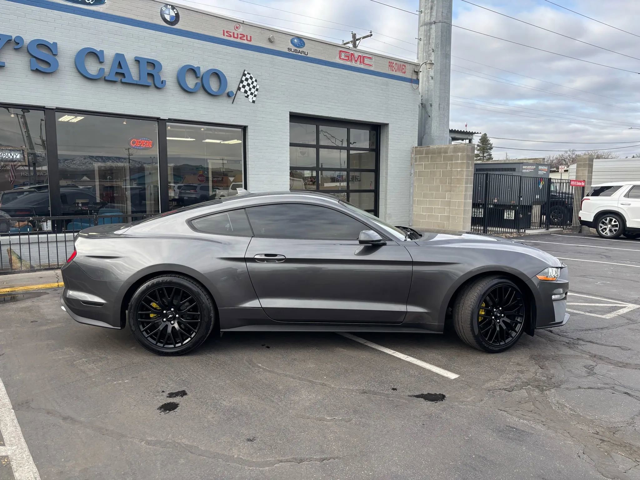 Used 2020 Ford Mustang Coupe image 5