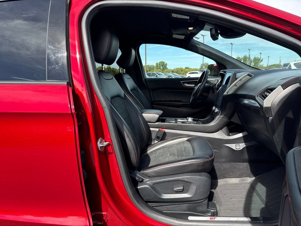 Used 2021 Ford Edge ST-Line AWD/4WD image 11