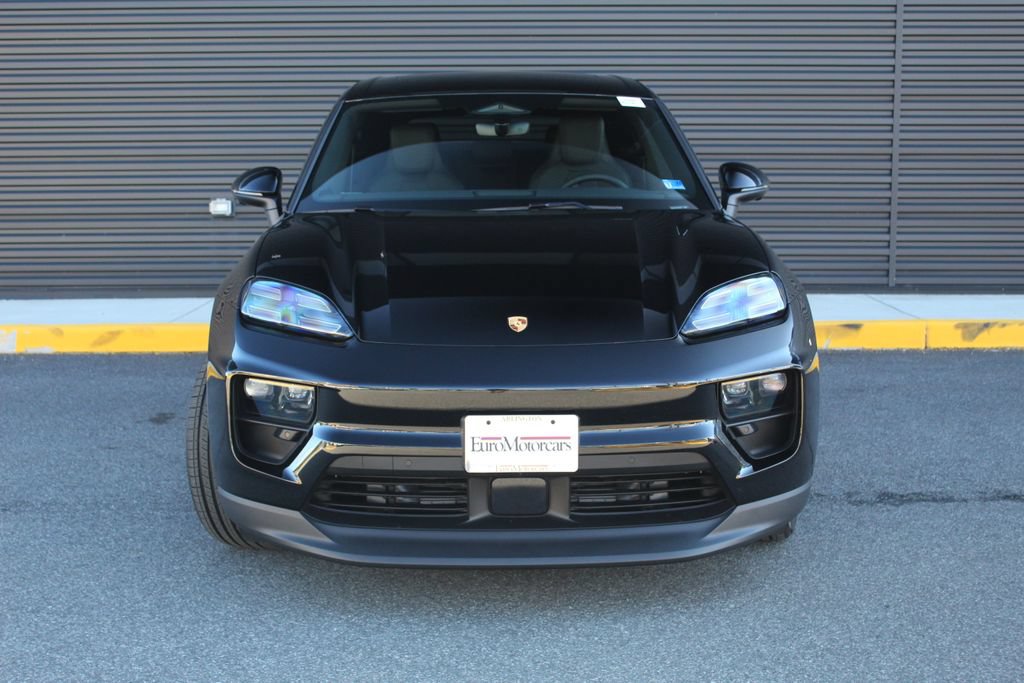 New 2026 Porsche Macan 4 Electric AWD/4WD image 11