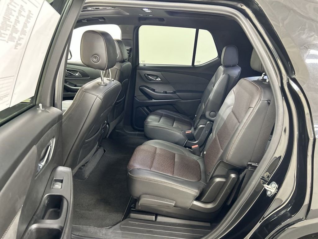 Used 2023 Chevrolet Traverse High Country w/ LPO, Floor Liner Package AWD/4WD image 20