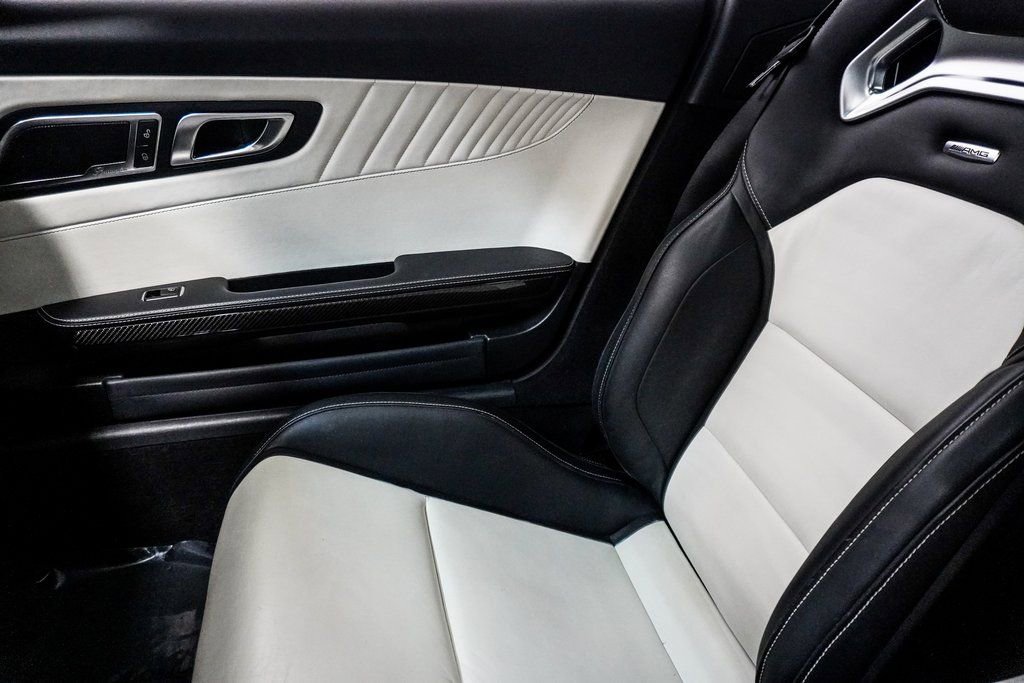 Used 2016 Mercedes-Benz AMG GT S w/ Exclusive Interior Package image 26