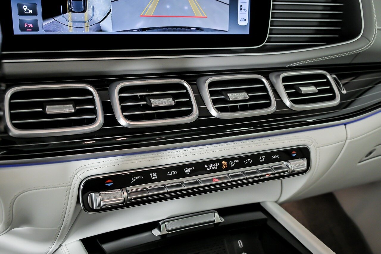 Used 2024 Mercedes-Benz Maybach GLS 600 4MATIC image 35