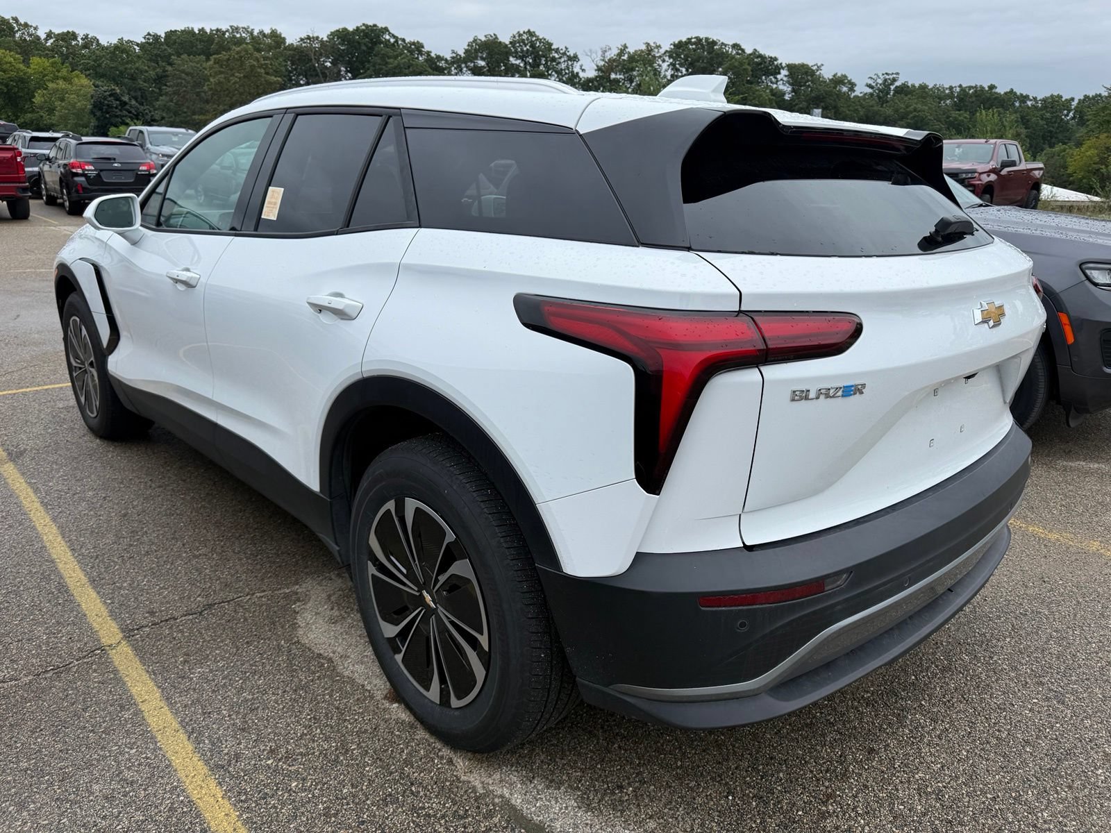 Used 2024 Chevrolet Blazer EV LT AWD/4WD image 4