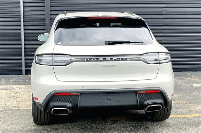 Certified 2026 Porsche Macan AWD/4WD image 9