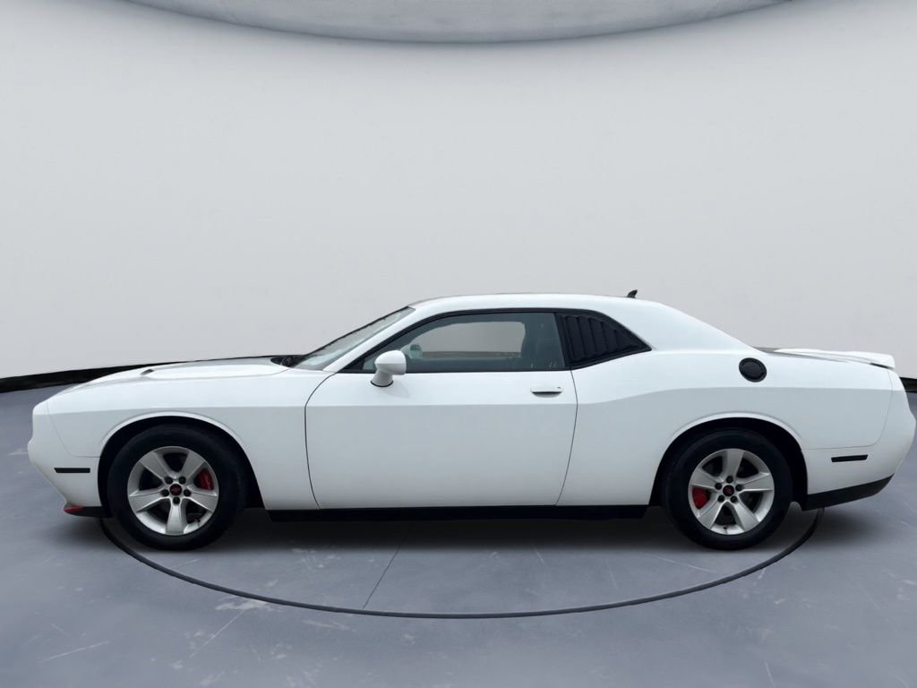 Used 2016 Dodge Challenger R/T Plus RWD image 1