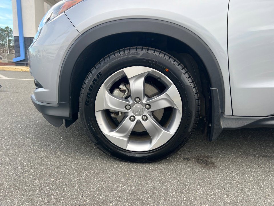 Used 2017 Honda HR-V EX image 31