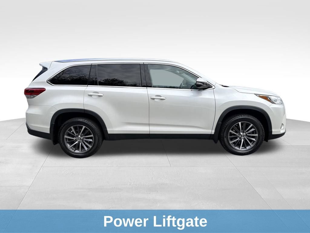 Used 2019 Toyota Highlander XLE image 9