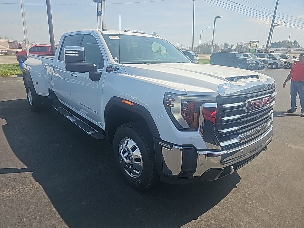 New 2026 GMC Sierra 3500 SLT w/ SLT Convenience Package image 3